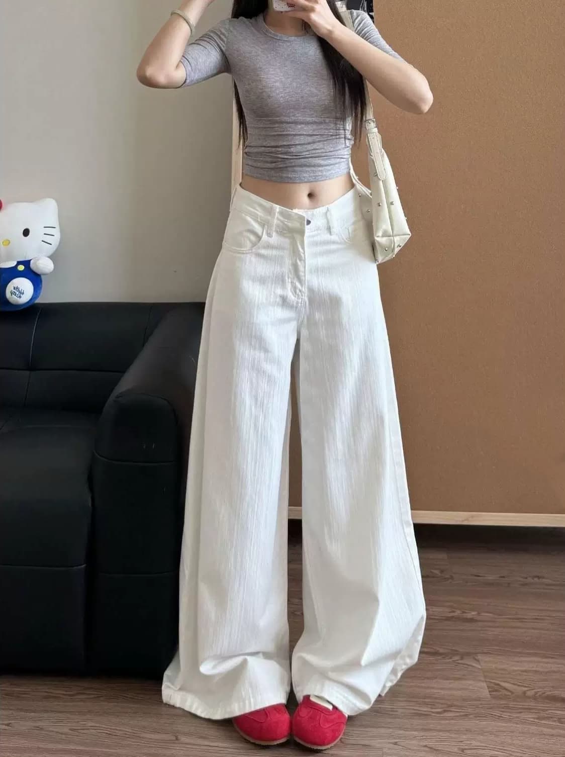 화이트 대나무 마디 곡물 대 넓은 다리 청바지 여성 2026 가을 새로운 루즈핏 슬림해 보이는 도루 센스 나팔 바닥 청소 바지