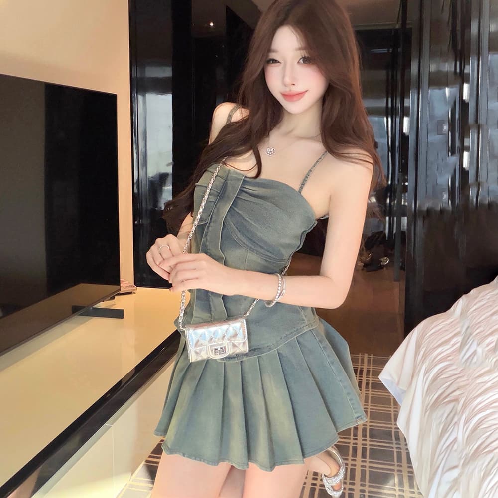 실사 웨스트 레트로 핫걸 섹시함 트임 데님 튜브탑 슬립 맨위 슬림해 보이는 플리츠 미니 스커트 투피스 세트 이미지 4