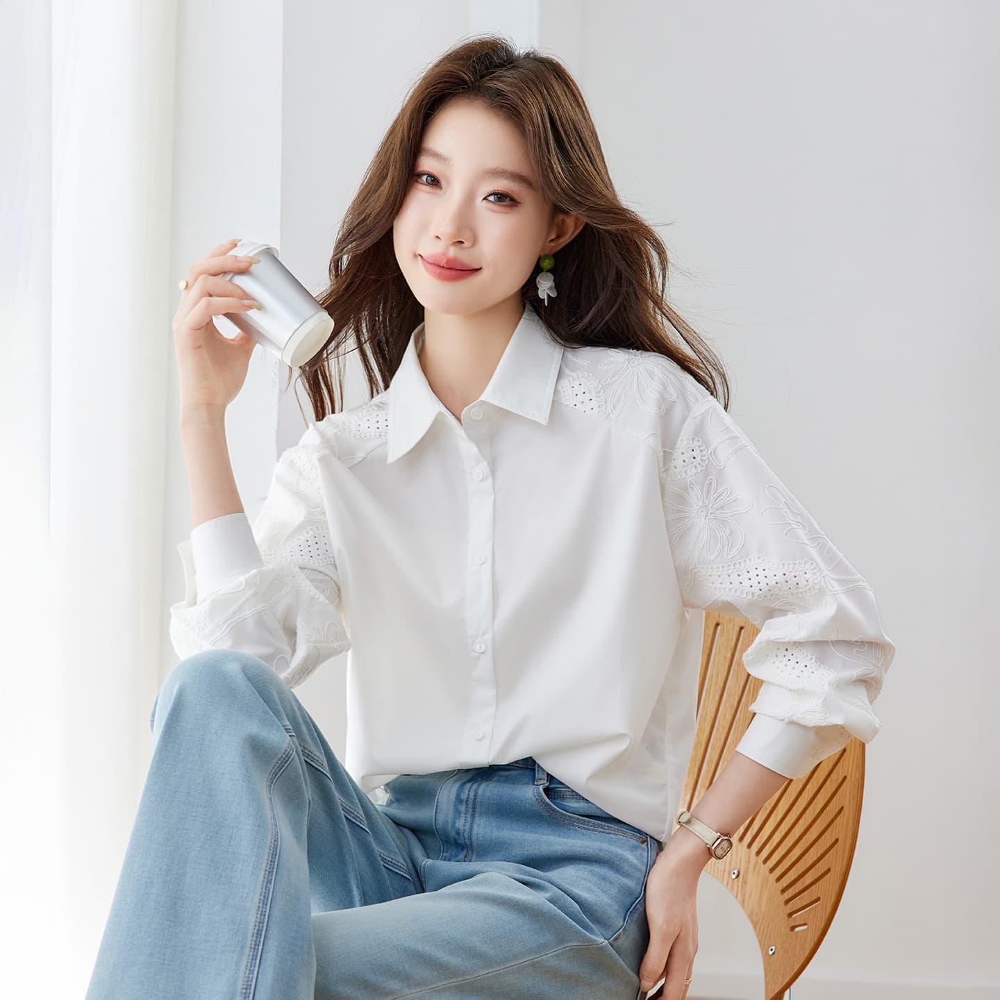 달빛 자수 여성 자수 화이트 셔츠 여성 셔츠 2026 가을 새로운 루즈핏 다용도 셔츠 이미지 4