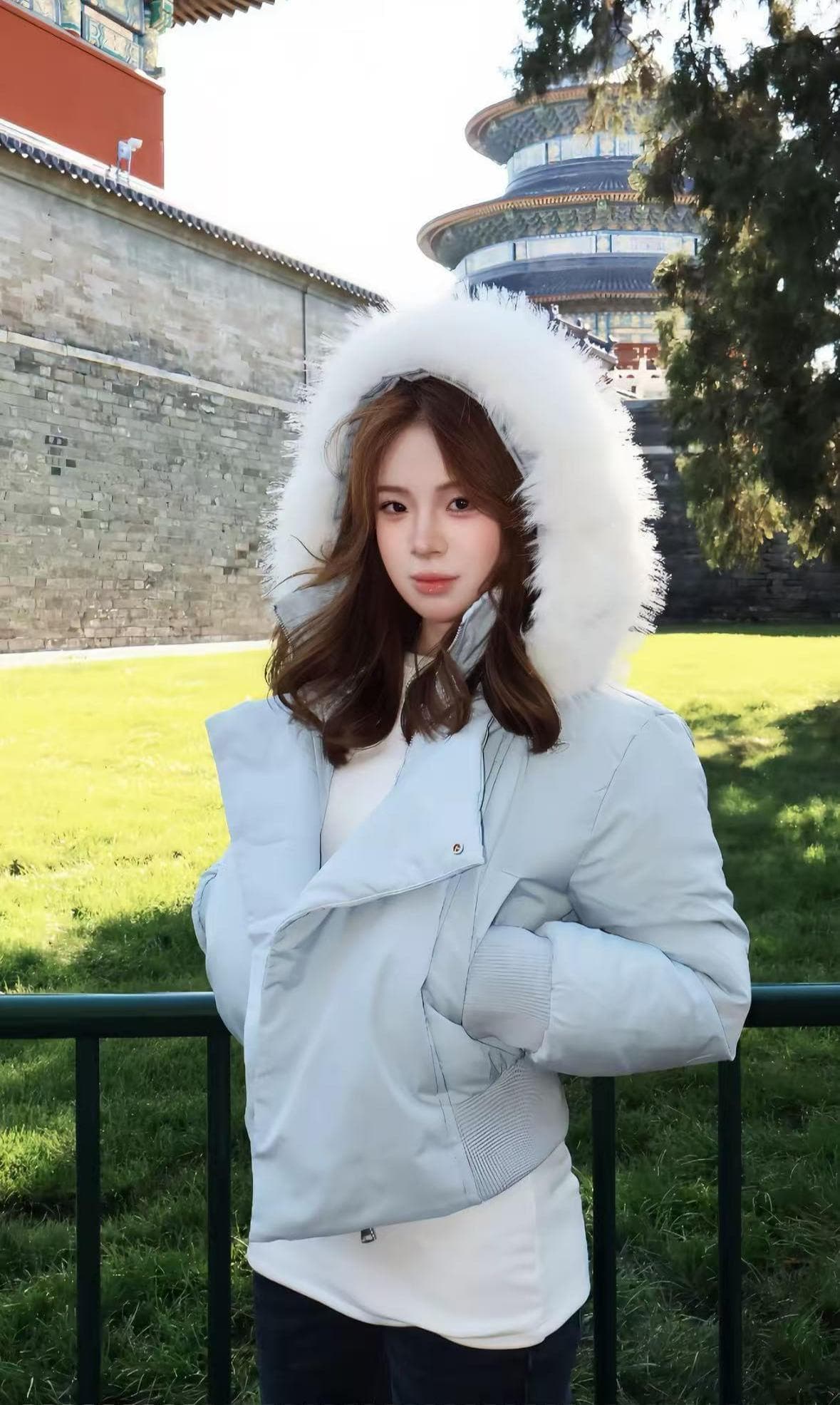 2026 새로운 슈퍼 잘 생긴 후드 큰 모피 칼라 문 襟 아래 면화 의류 여성 짧은 보온 겨울 여성 코트 이미지 2