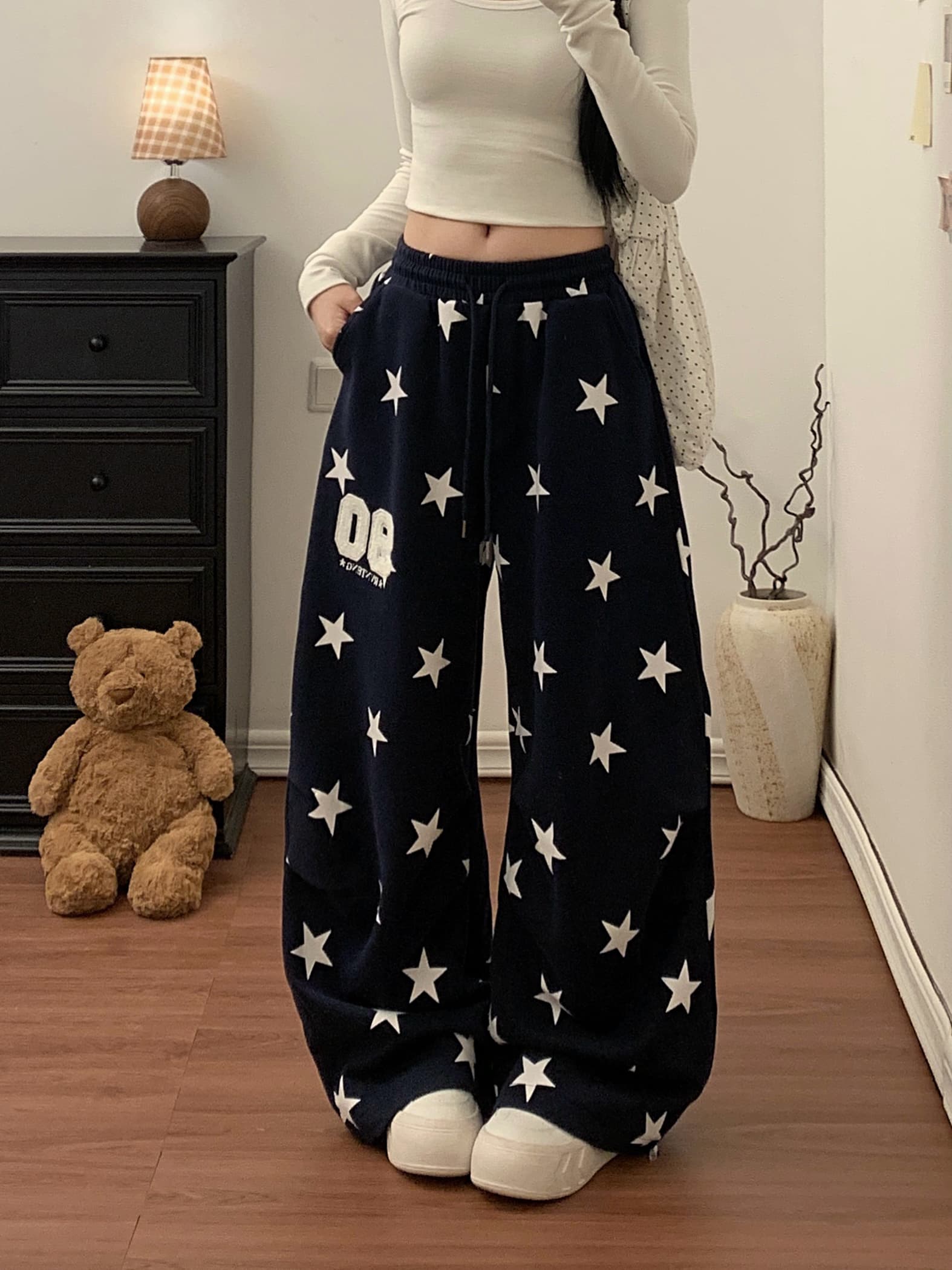 실사 아메리칸 레트로 별 전체 인쇄 연삭 화이트 캐주얼 와이드 레그 팬츠 남녀 주름 더러운 염색 낙하산 병 밴딩 모통이 칼 바지 상세 이미지 12