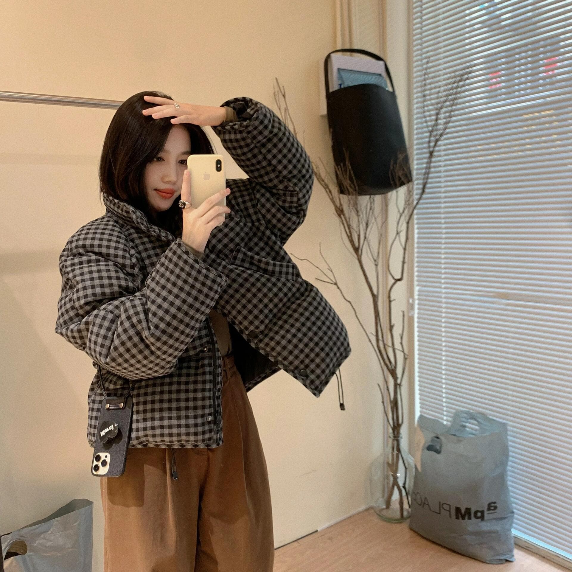 레트로 체크무늬 면직물 다운 재킷 여성 2026 겨울 새로운 쇼트 스타일 스탠드 칼라 루즈핏 보온 다운 코튼 외투 이미지 3