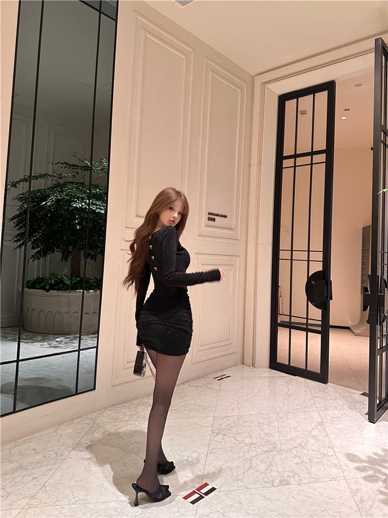 실사 레트로 섹시함 디자인 센스 홀로우 아웃 반짝임 전후 둘 착용 허리 수축 슬림해 보이는 타이트 스커트 여성 드레스 상세 이미지 15