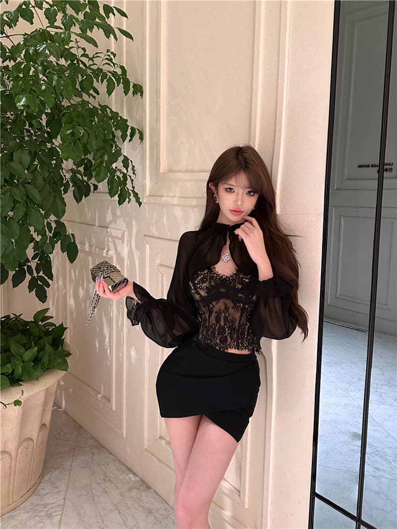 실사 레트로 섹시함 Tulle 벌룬 소매 숄 블라우스 레이스 캐미솔 두 조각 여성 세트 상세 이미지 4