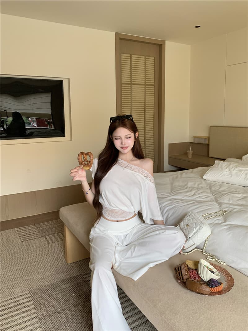 실사 여름 섹시함 레이스 조각 비스듬한 어깨 반팔 허리 수축 슬림해 보이는 티셔츠 루즈핏 스트레이트 와이드 레그 팬츠 세트 여성 상세 이미지 18