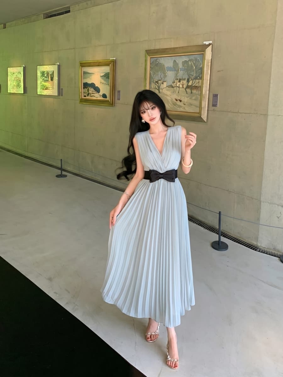 실사 레트로 섹시함 V넥 허리 수축 슬림해 보이는 나비 매듭 벨트 플리츠 민소매 드레스 롱 스커트 여성 이미지 2