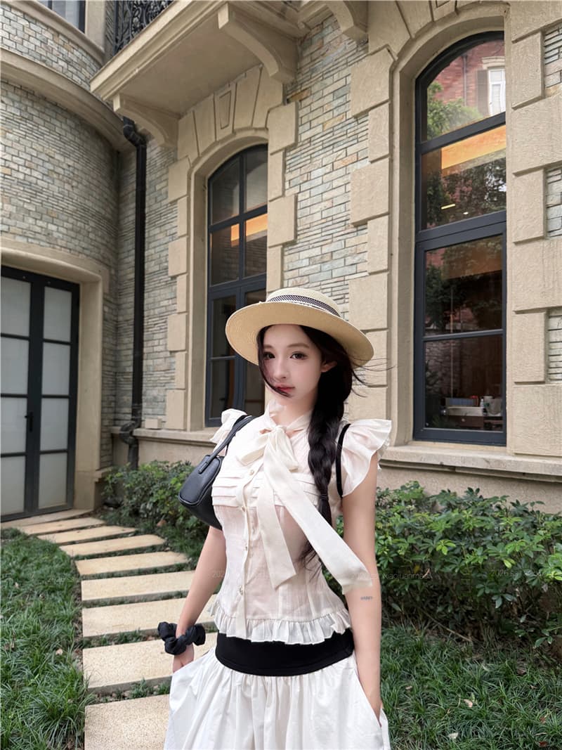 실사 여름 나비 넥타이 작은 날다 소매 셔츠 맨위 흑인과 백인 배색 와이드 허리 머리 반신 치마 세트 여성 상세 이미지 9