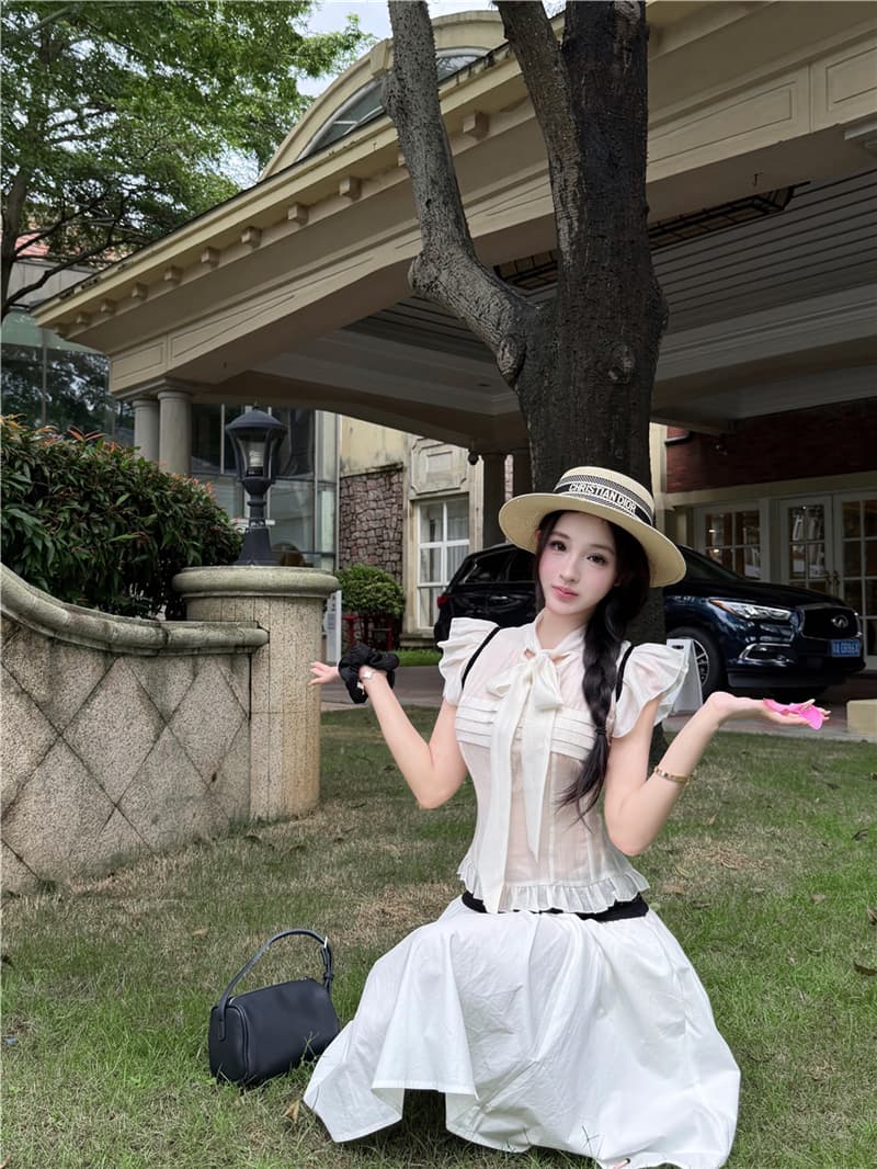 실사 여름 나비 넥타이 작은 날다 소매 셔츠 맨위 흑인과 백인 배색 와이드 허리 머리 반신 치마 세트 여성 상세 이미지 11
