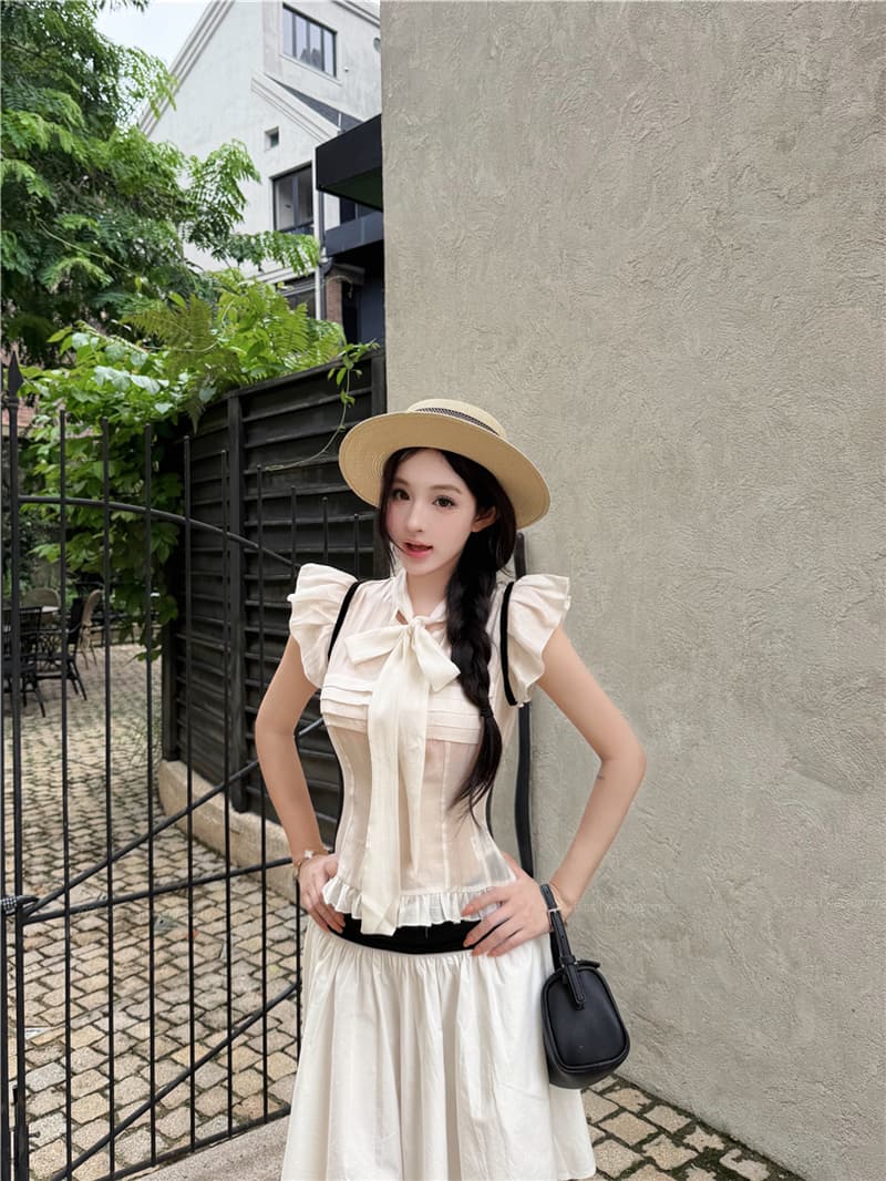 실사 여름 나비 넥타이 작은 날다 소매 셔츠 맨위 흑인과 백인 배색 와이드 허리 머리 반신 치마 세트 여성 상세 이미지 13