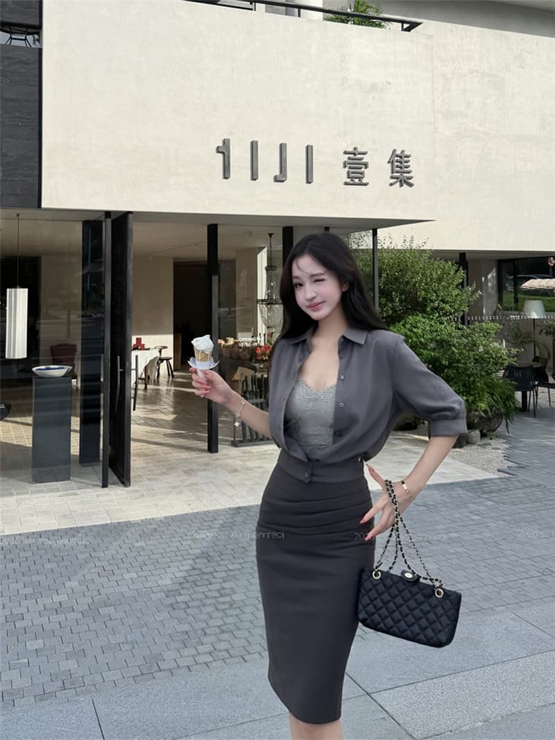 실사 여름 레트로 섹시함 회색 5 점 소매 쇼트 스타일 셔츠 레이스 슬립 타이트 스커트 반신 치마 세트 여성 상세 이미지 7