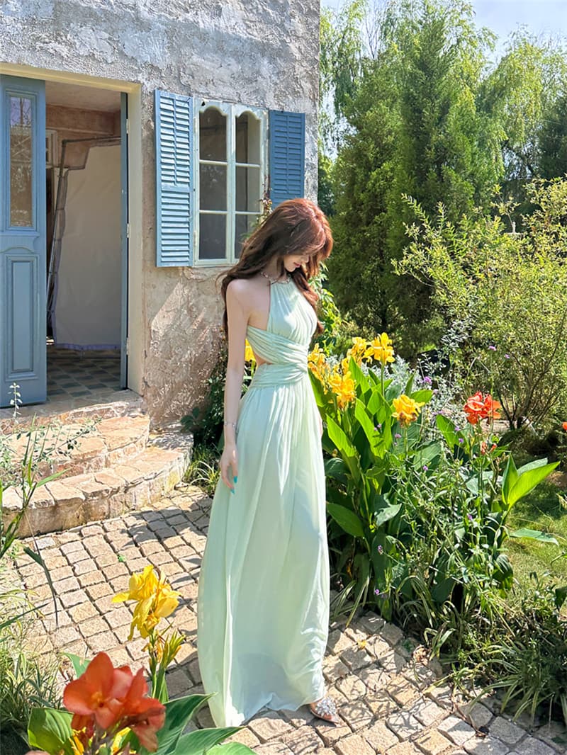 실사 여름 섹시함 행침 목 망사 펌프 Pleat 허리 수축 슬림해 보이는 백리스 드레스 못 체인 길이 치마 여성 상세 이미지 13