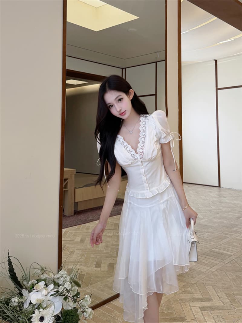 실사 여름 섹시함 V넥 거품 소매 뒤로 스트랩 슬림해 보이는 셔츠 불규칙 다용도 반신 치마 세트 여성 상세 이미지 1