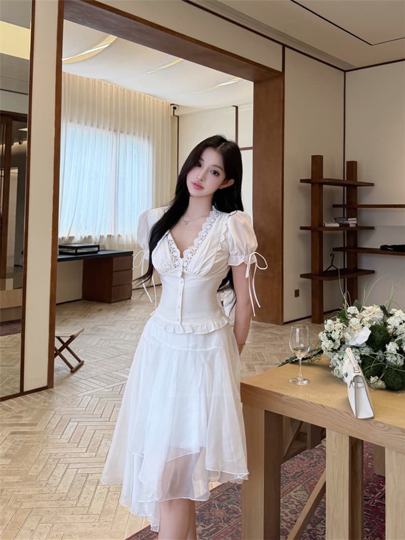 실사 여름 섹시함 V넥 거품 소매 뒤로 스트랩 슬림해 보이는 셔츠 불규칙 다용도 반신 치마 세트 여성 상세 이미지 2