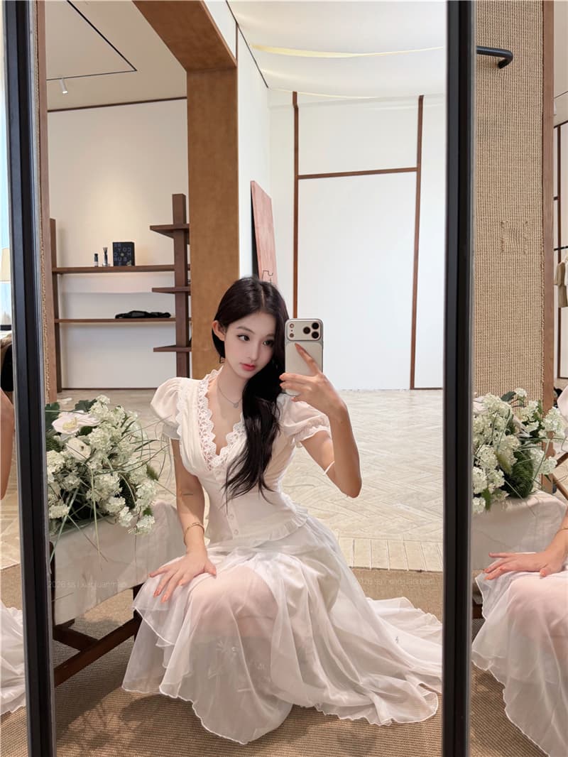 실사 여름 섹시함 V넥 거품 소매 뒤로 스트랩 슬림해 보이는 셔츠 불규칙 다용도 반신 치마 세트 여성 상세 이미지 5