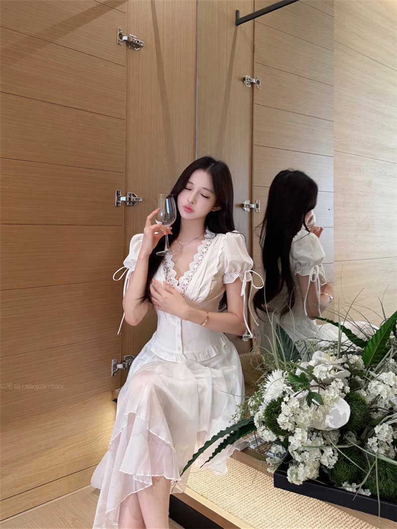 실사 여름 섹시함 V넥 거품 소매 뒤로 스트랩 슬림해 보이는 셔츠 불규칙 다용도 반신 치마 세트 여성 상세 이미지 9