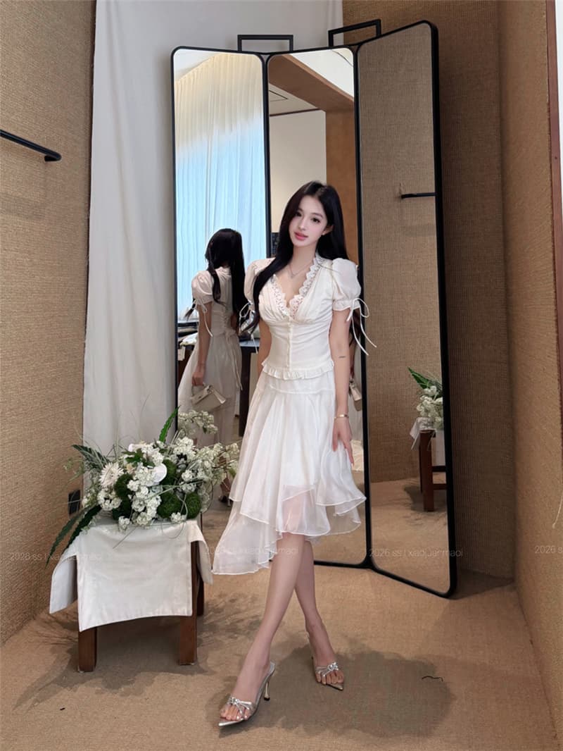 실사 여름 섹시함 V넥 거품 소매 뒤로 스트랩 슬림해 보이는 셔츠 불규칙 다용도 반신 치마 세트 여성 상세 이미지 16