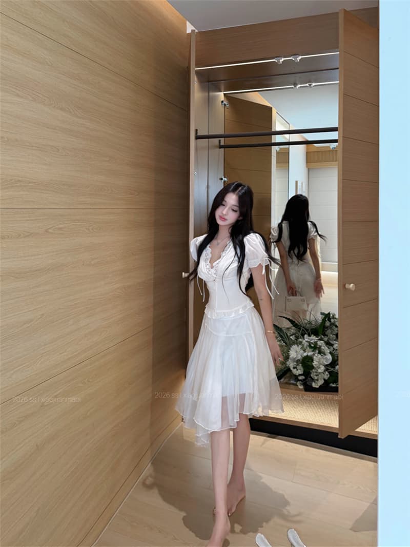 실사 여름 섹시함 V넥 거품 소매 뒤로 스트랩 슬림해 보이는 셔츠 불규칙 다용도 반신 치마 세트 여성 상세 이미지 20