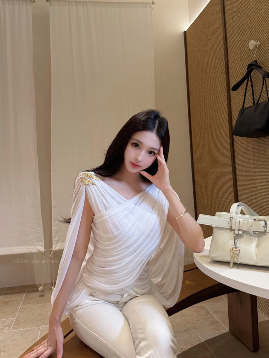 실사 여름 섹시함 화이트 도루 센스 펌프 Pleat 십자가 금속 조끼 맨위 여성 이미지 4