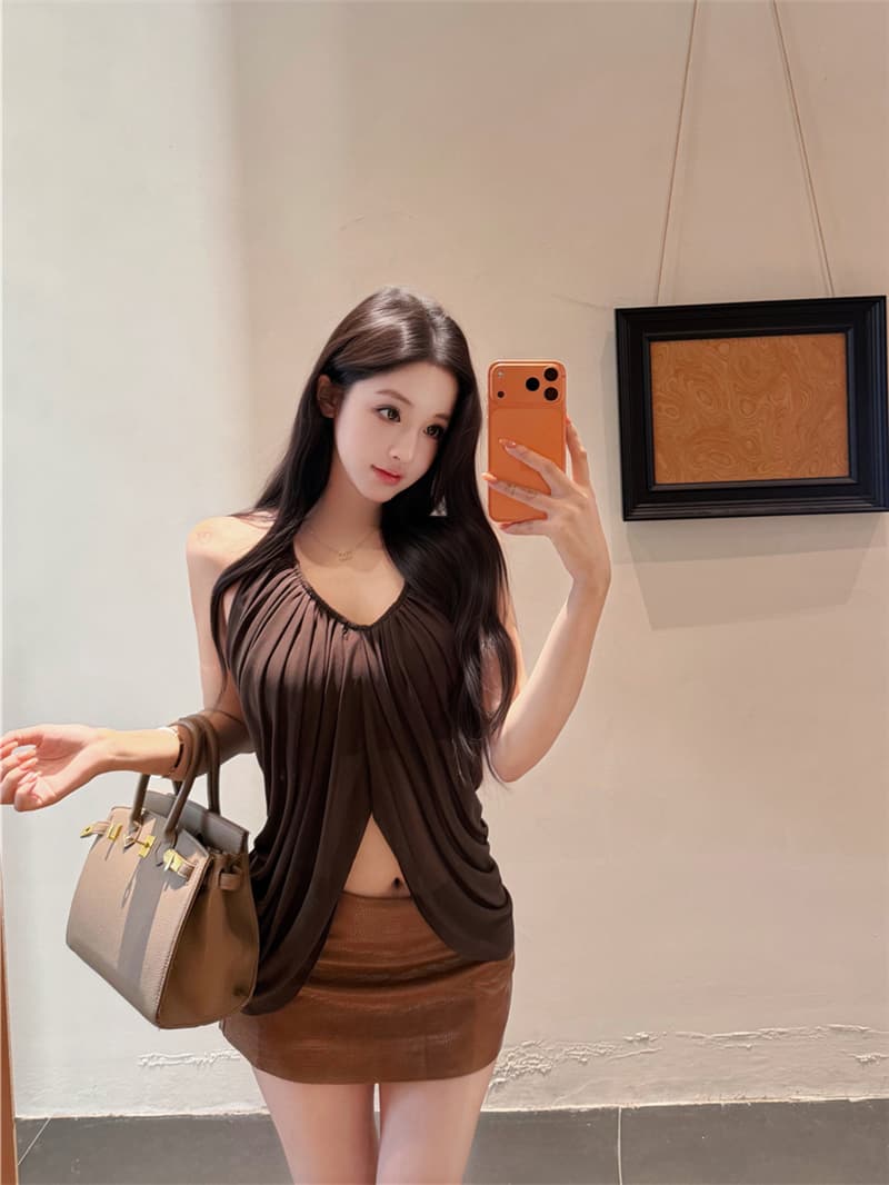 실사 여름 레트로 섹시함 핫걸 행침 목 펌프 Pleat 맨위 커피 색상 타이트 스커트 반신 치마바지 세트 여성 상세 이미지 4