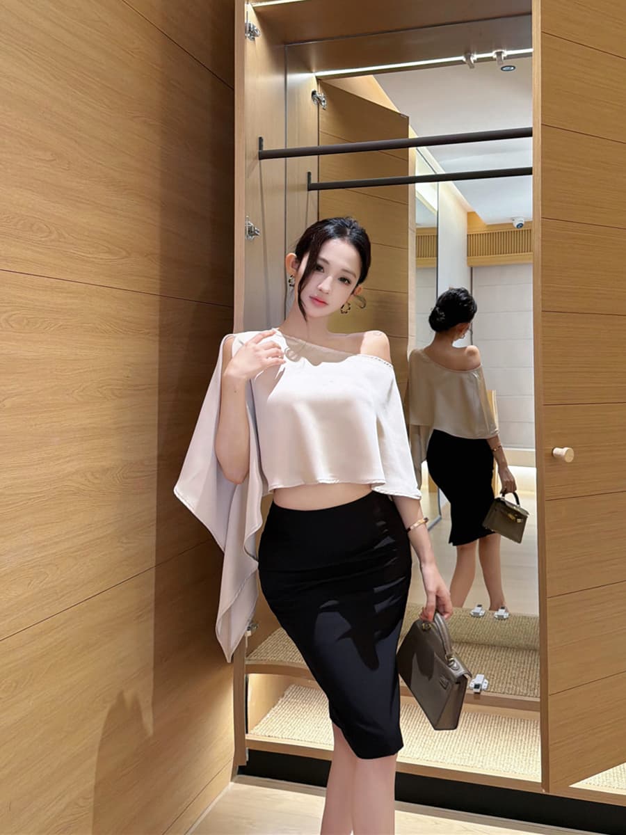 실사 여름 레트로 섹시함 비대칭 비스듬한 어깨 블라우스 맨위 튜브탑 타이트 스커트 트임 반신 치마 세트 여성 이미지 3