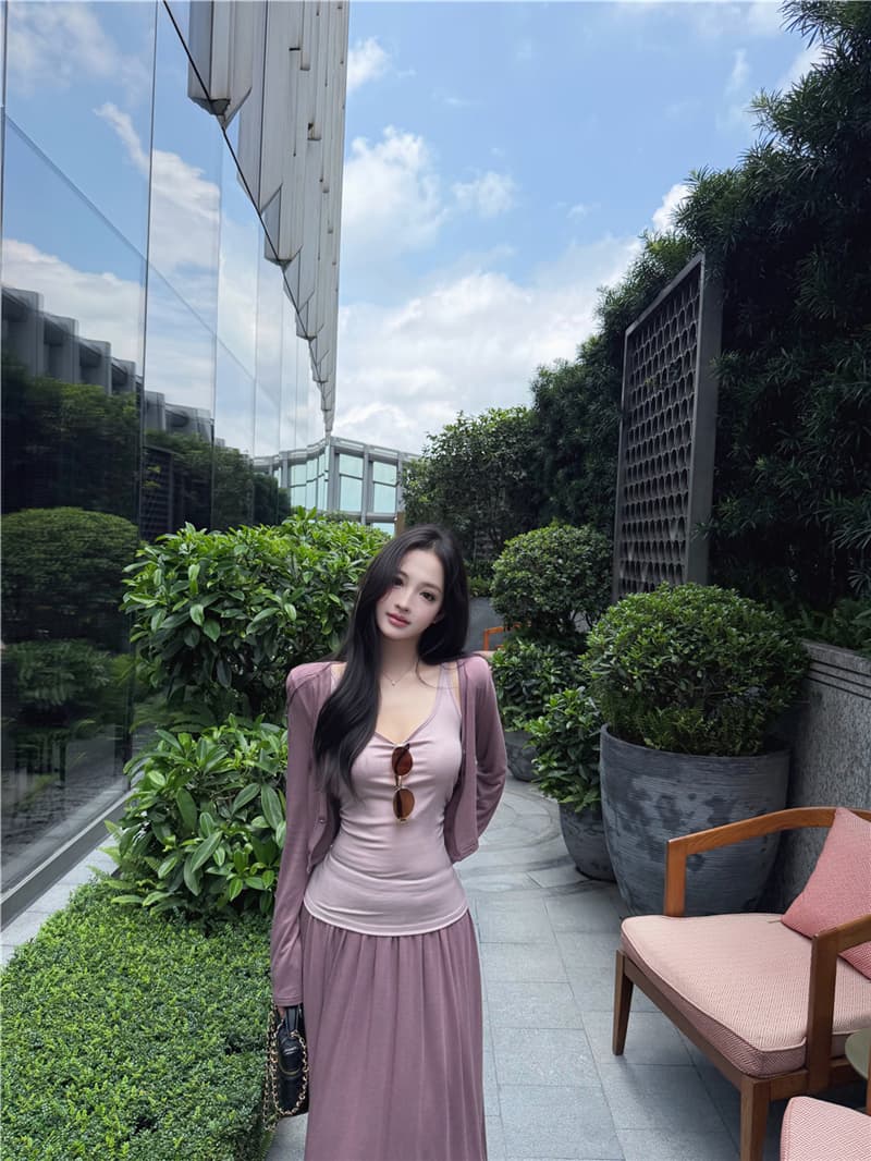 실사 레트로 섹시함 부드러운 품격 다용도 슬림해 보이는 슬립 맨위 자외선 차단 오픈 가디건 반신 롱 스커트 세 조각 여성 세트 상세 이미지 12
