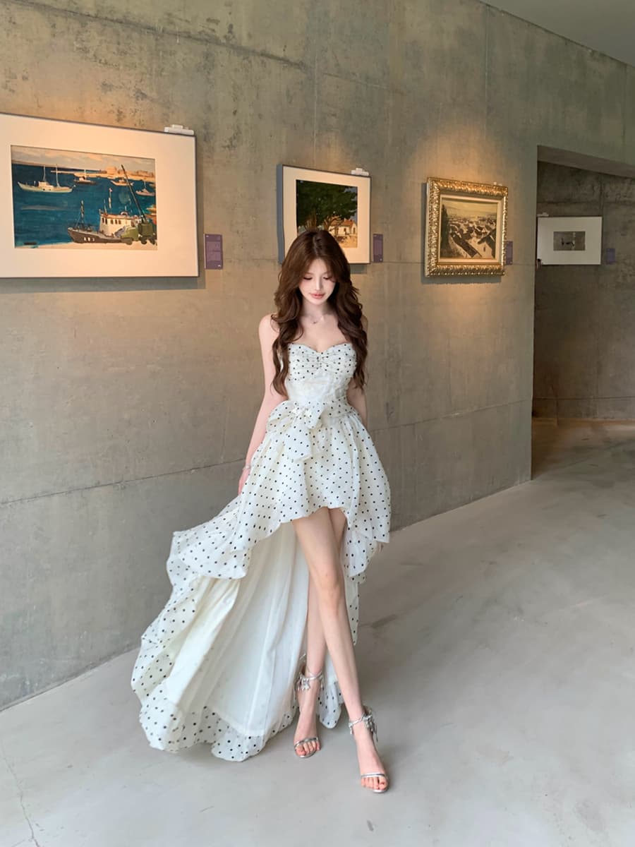 실사 여름 섹시함 품격 꼬집기 허리 레이스 조각 휴가 민소매 슬립 드레스 도트 무늬 끌기 꼬리 치마 여성