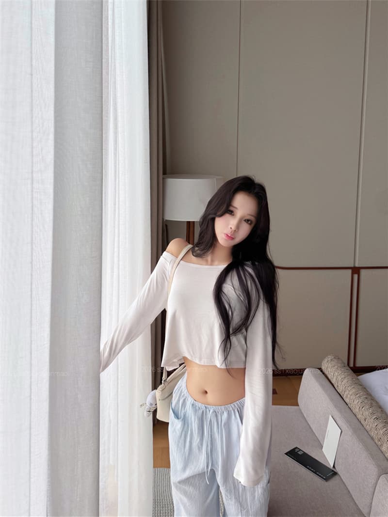 실사 이른 가을 비스듬한 어깨 긴팔 쇼트 스타일 이슬 뼈의 티셔츠 맨위 허리밴드 스트라이프 캐주얼 스트레이트 긴 바지 세트 여성 상세 이미지 24