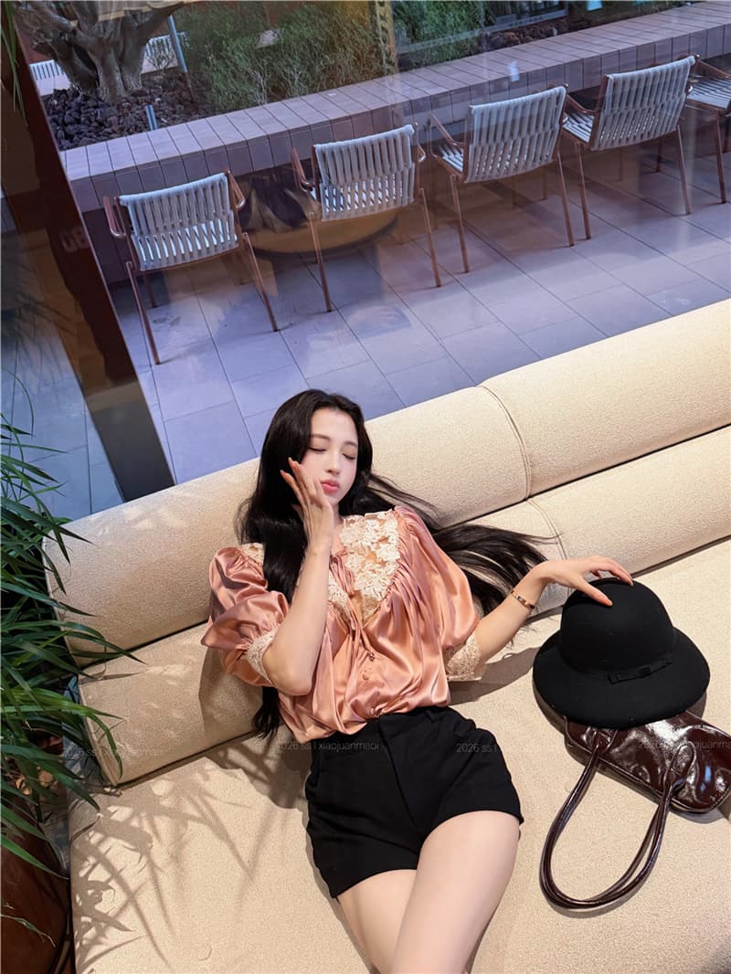 실사 여름 섹시함 V넥 자수 패치워크 새틴 여성 셔츠 상세 이미지 11