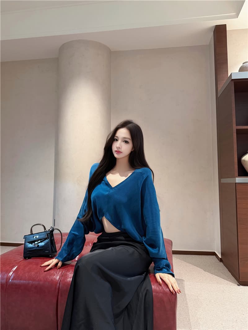 실사 이른 가을 레트로 섹시함 V넥 배트윙 소매 쇼트 스타일 맨위 여성 상세 이미지 8