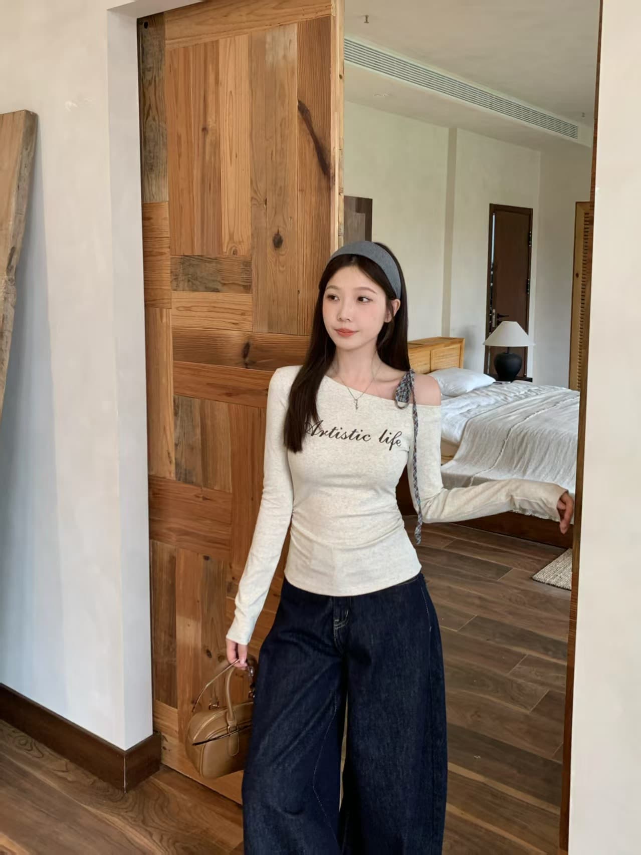실사 빅 사이즈 비스듬한 어깨 체크무늬 스트랩 인사이드 가져 가라. 티셔츠 여성 가을 겨울 알파벳 프린트 새로운 긴팔 맨위 6063 상세 이미지 5