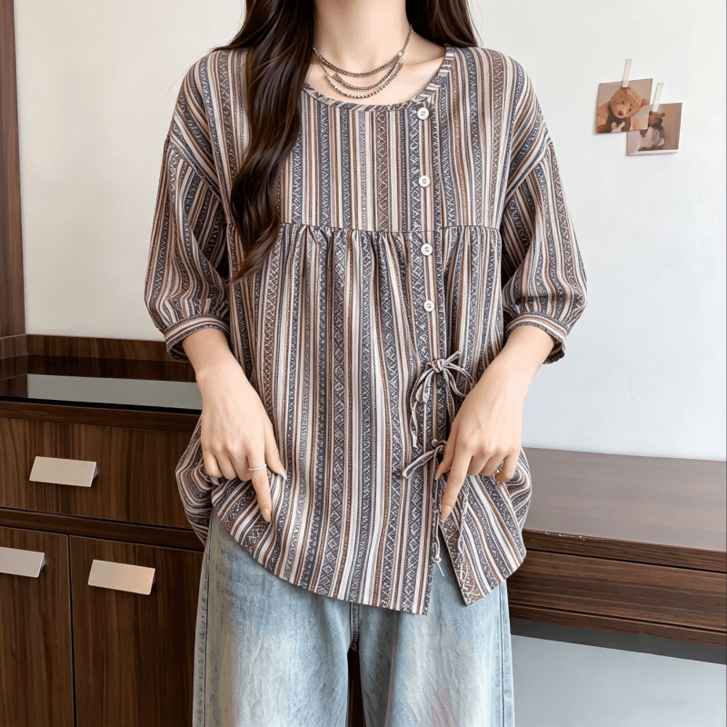 레트로 민족 스타일 레이스업 세로 줄무늬 라운드 넥 여성 셔츠 26 년 가을 새로운 5 점 소매 루즈핏 표지 고기 맨위 상세 이미지 4
