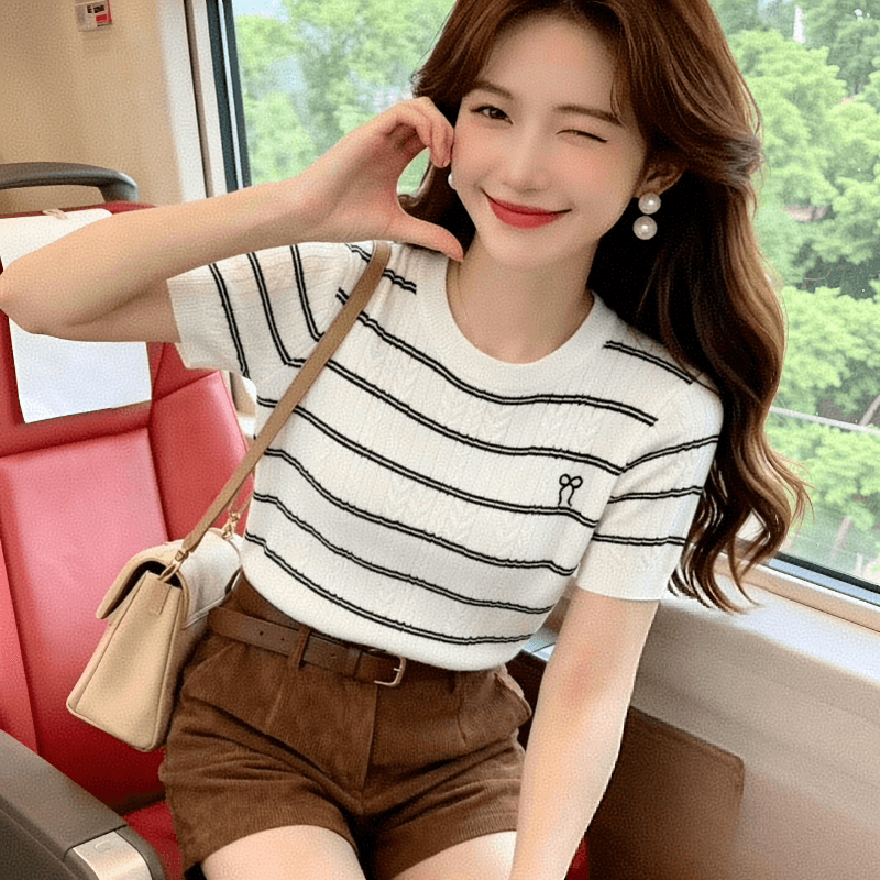 캐주얼 바람 자수 나비 매듭 스트라이프 꽈배기 반팔 얼음 실크 니트 스웨터 여성 2026 년 여름 새로운 다용도 와이드 상세 이미지 5
