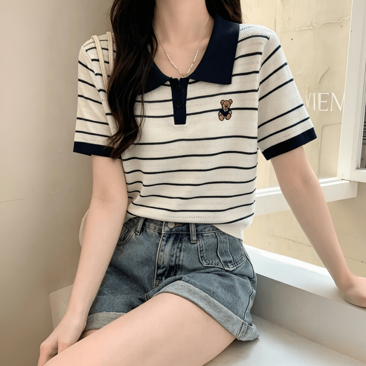 한국 스타일 미니멀리즘 캐주얼 스트라이프 홀로우 아웃 POLO 칼라 반팔 여성 배색 작은 곰 자수 연령 감소 다용도 출퇴근 맨위 상세 이미지 2