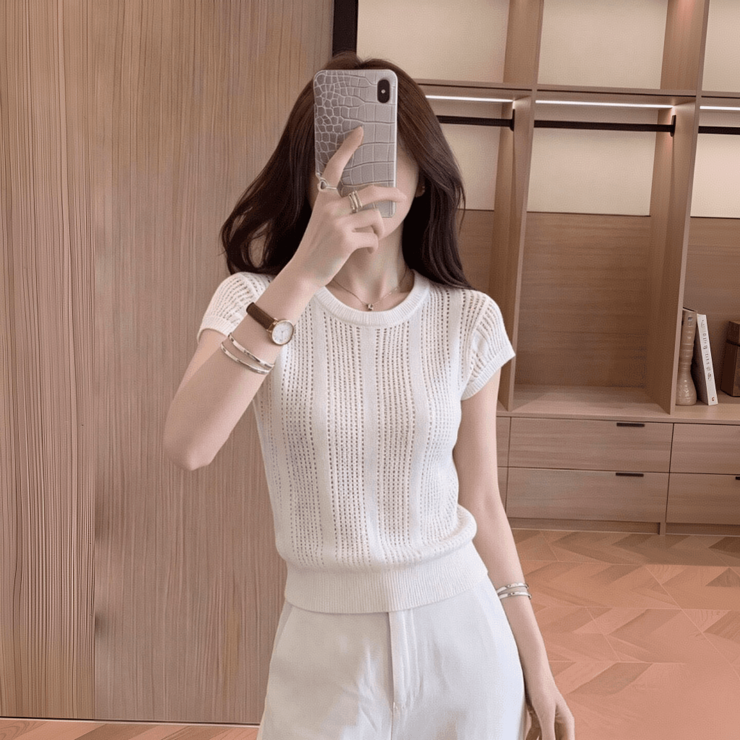 프랑스식 홀로우 아웃 외국 가스 니트 스웨터 여성용 짧은 소매 검정색 패션 빛 요리 한 바람 라운드 넥 루즈핏 맨위