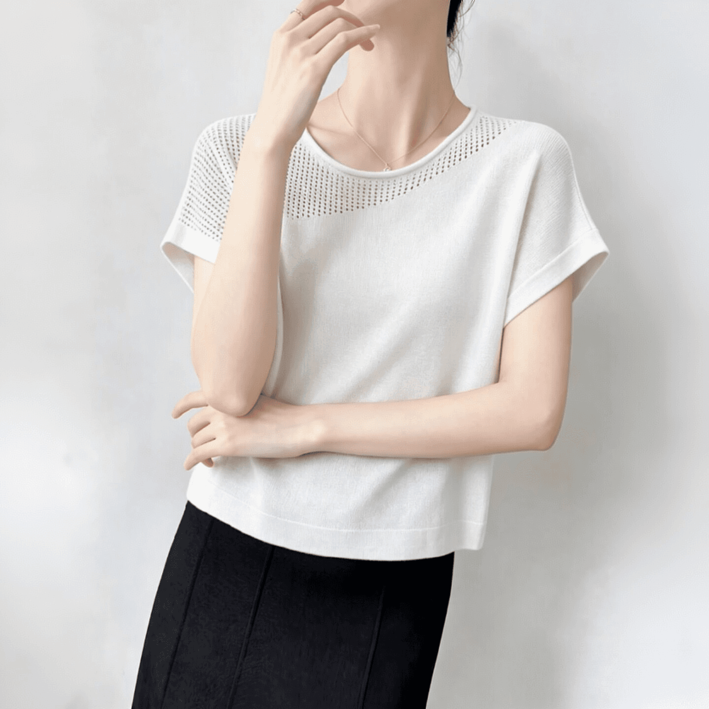 작은 대중 아니요 명중 섹션 홀로우 아웃 반팔 니트 스웨터 여성 2026 년 새로운 여름 고유 한 아름다운 얇은 스타일 맨위