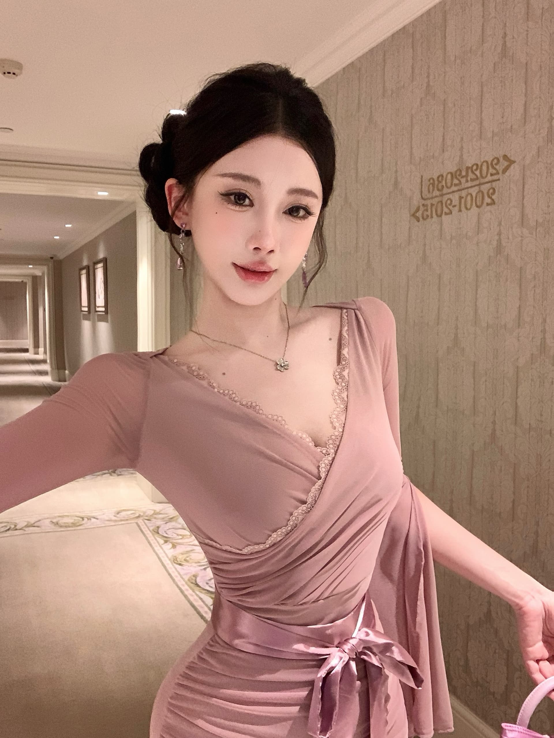 실사 정가 고급 센스 가을 브 룩 스  레이스업 슬림해 보이는 허리 수축 v 칼라 레이스업 슬림해 보이는 롱 스커트 상세 이미지 6