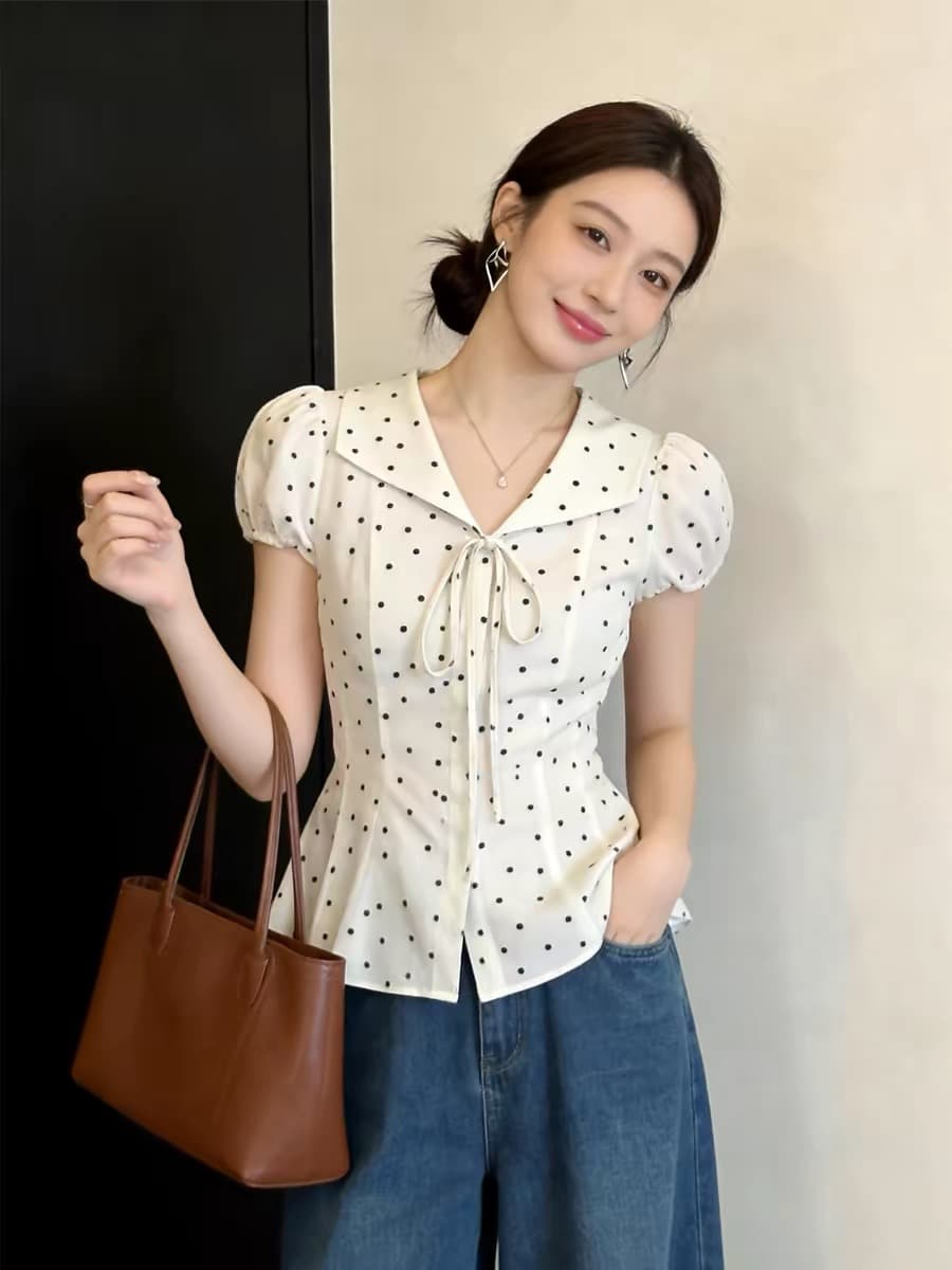프랑스식 달콤함 도트 무늬 해군 칼라 거품 소매 반팔 여성 셔츠 여름 허리 수축 슬림해 보이는 디자인 센스 맨위