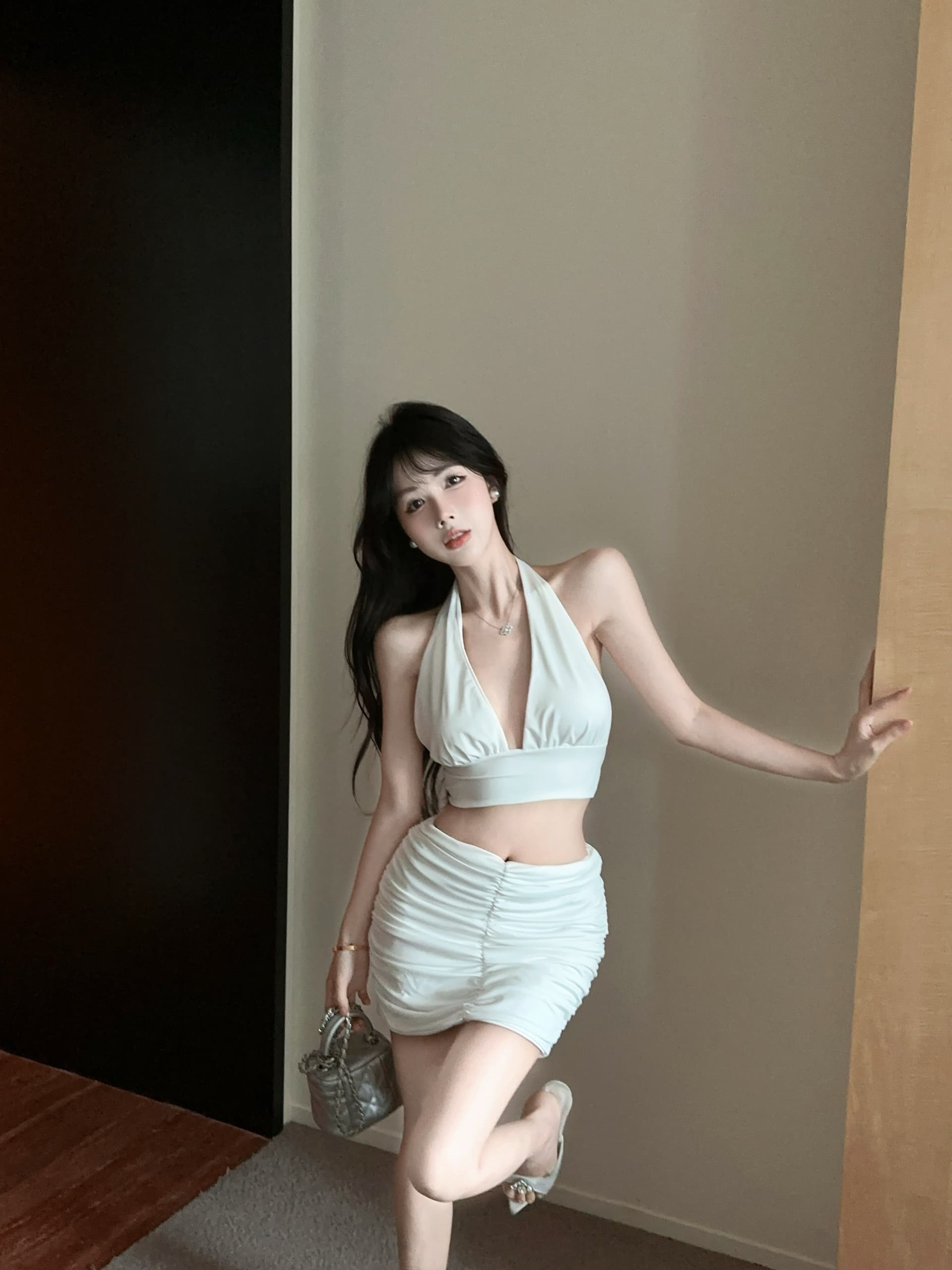 실사 정가 뼈의 행침 목 레이스업 짧은 슬립 맨위 하이웨이스트 주름 반신 스커트 투피스 세트 상세 이미지 15