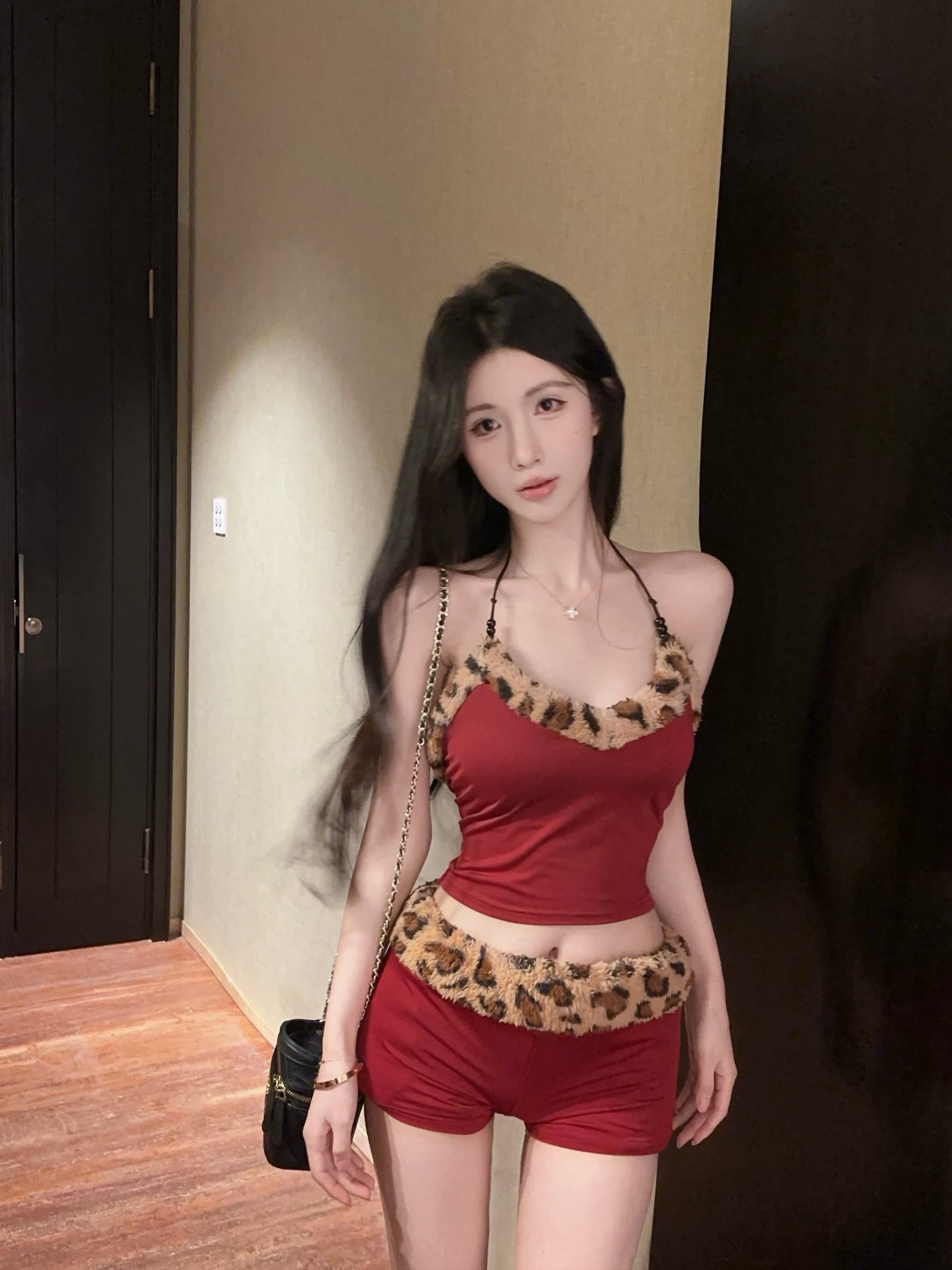 실사 정가 섹시함 레오파드 무늬 플리스 패치워크 행침 목 슬립 맨위 초단 반바지 투피스 세트 상세 이미지 9