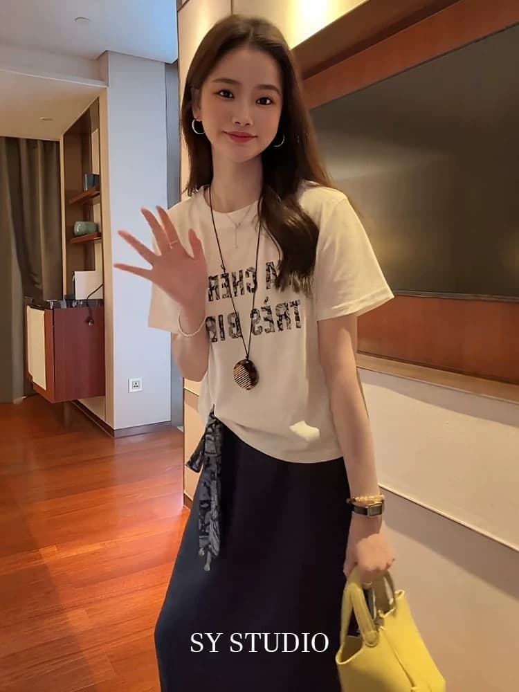 전체 집합 ootd 착용 가져 가라. 세트 한 부서 알파벳 프린트 경기 스카프 반팔 티셔츠 중간 길이 반 스커트 투피스 세트 상세 이미지 3