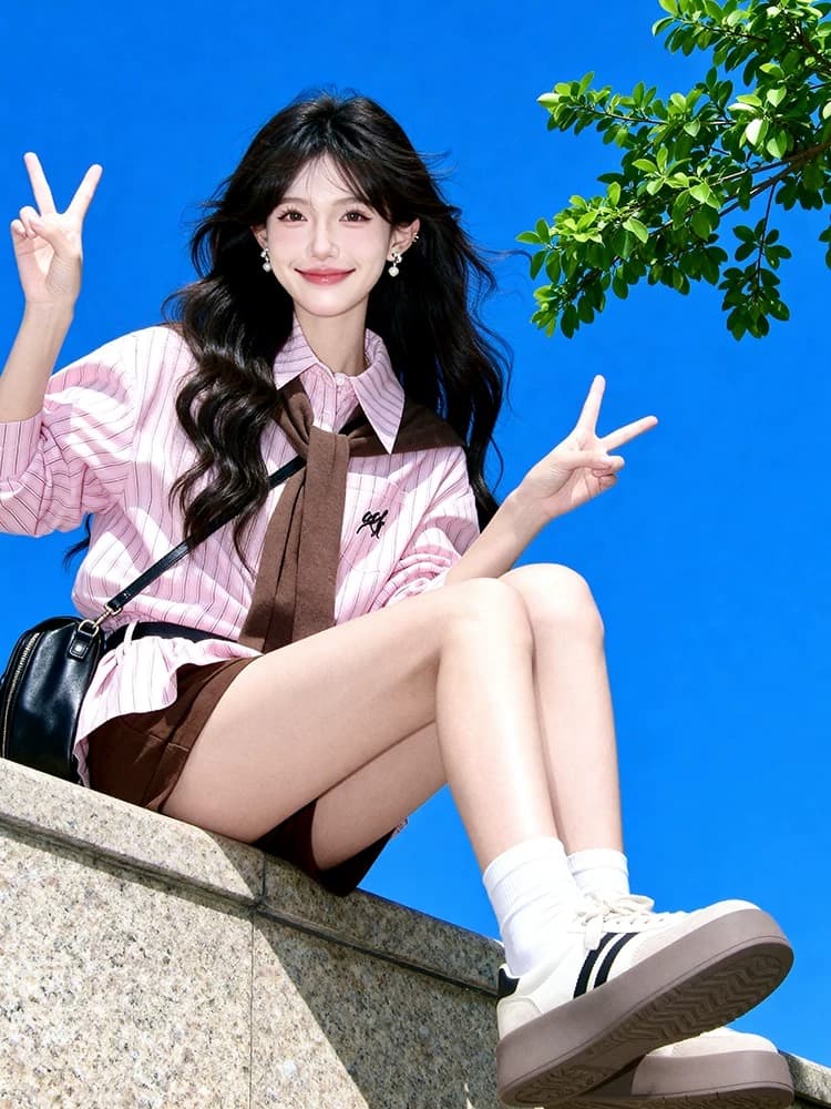 이른 가을 빛 사람들 코치 착용 가져 가라. ootd 전체 집합 여성 의류 고유 한 아름다운 아름다운 핑크색 셔츠 반바지 투피스 세트 이미지 3