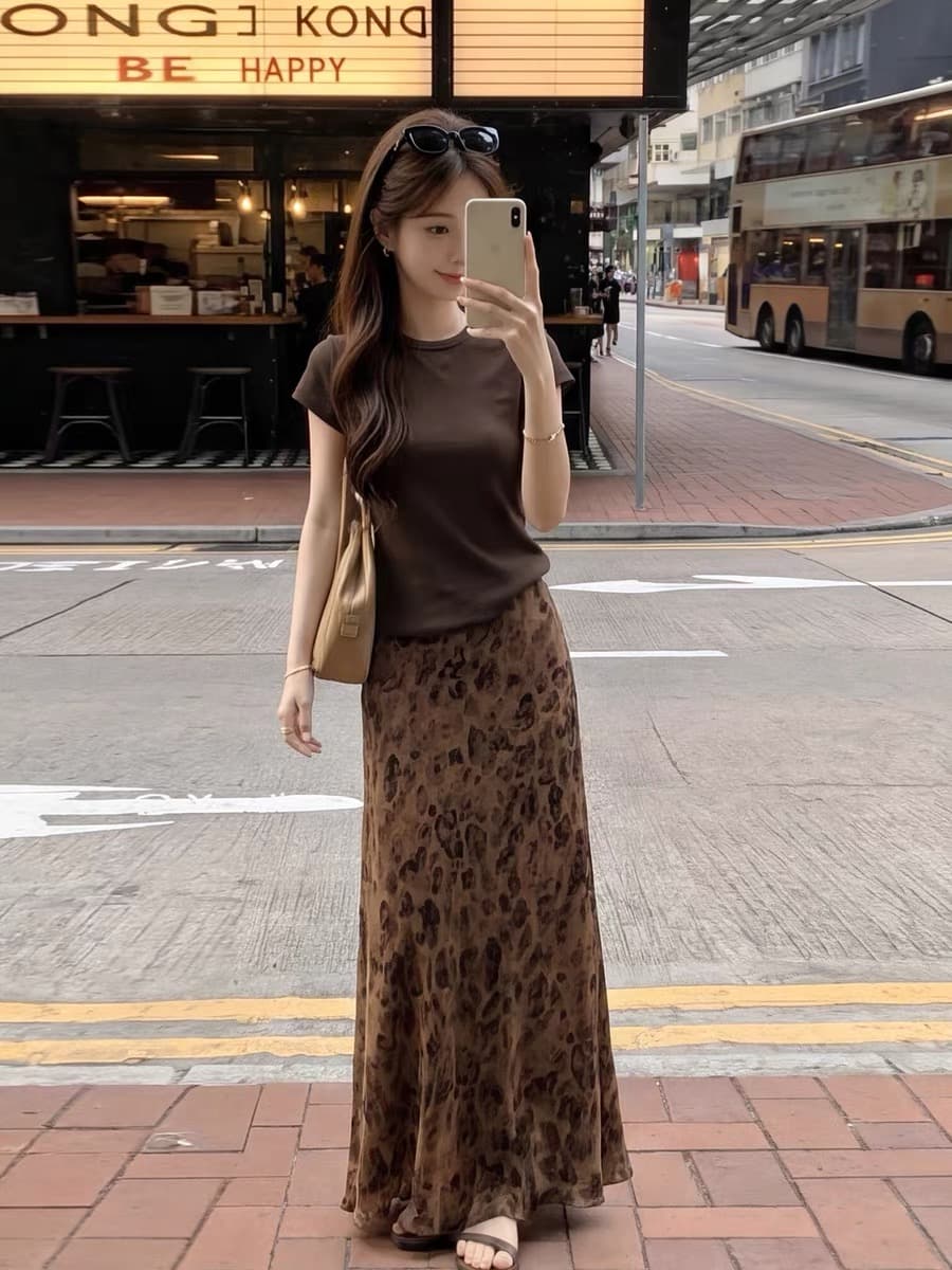자이언트 잘 생긴 고유 한 아름다운 전체 집합 여름 일본과 한국 부서 착용 가져 가라. 세트 티셔츠 맨위 레오파드 무늬 반신 스커트 투피스 세트 이미지 4