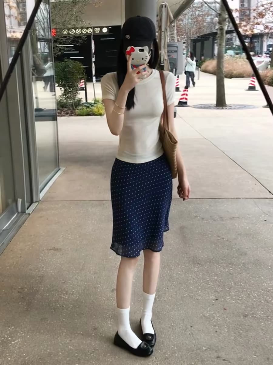 2026 새로운 슈퍼 잘 생긴 세트 도트 무늬 중간 스커트 한 부서 품격 빛 요리 한 바람 치마 디자인 센스 작은 대중 봄 여름 여성 이미지 4