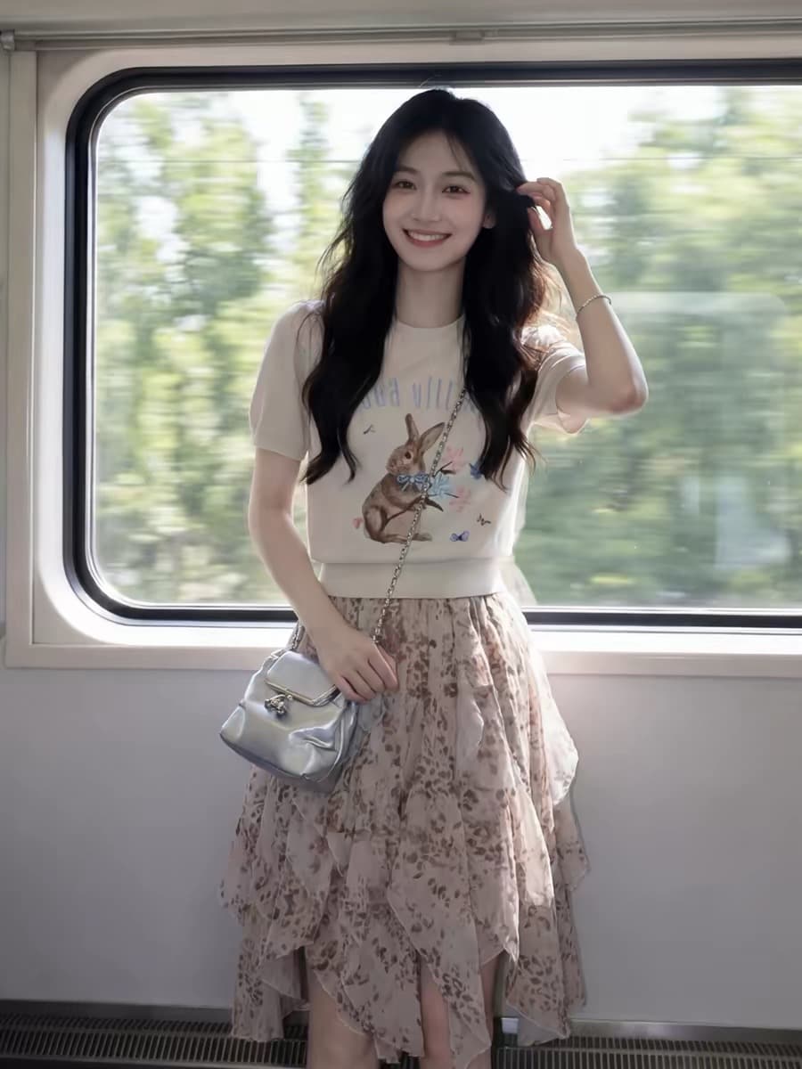 자이언트 잘 생긴 전체 집합 ootd 착용 가져 가라. 여름 여성 화이트 프린트 반팔 맨위 불규칙 꽃무늬 반신 치마 세트 이미지 4