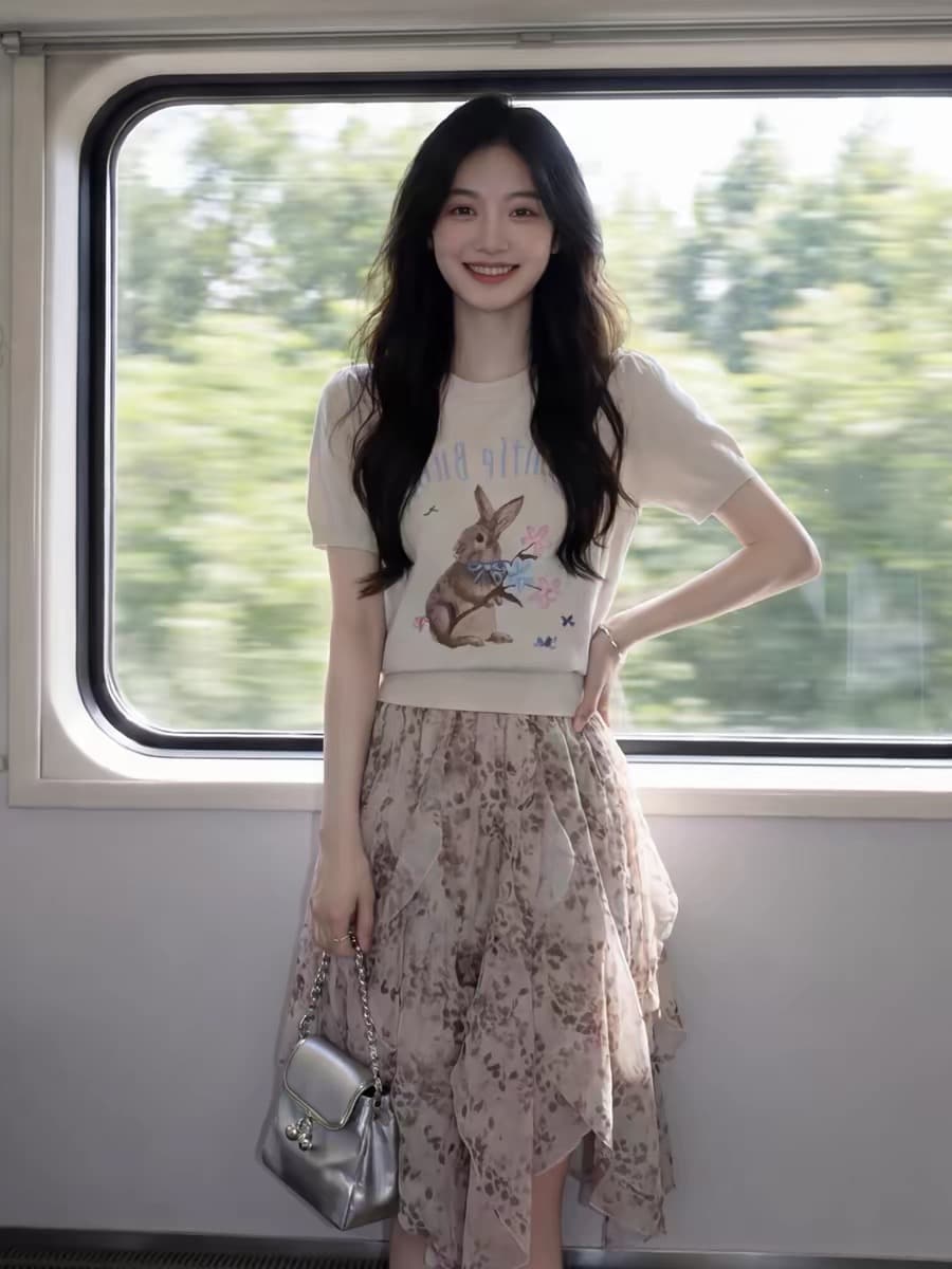 자이언트 잘 생긴 전체 집합 ootd 착용 가져 가라. 여름 여성 화이트 프린트 반팔 맨위 불규칙 꽃무늬 반신 치마 세트 상세 이미지 2