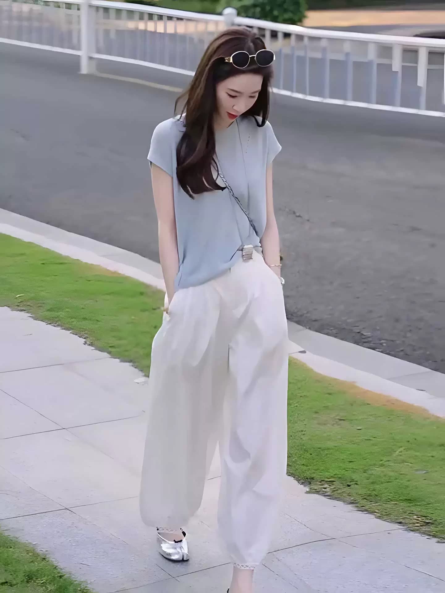 2026 여름 폭발 투피스 세트 한 부서 작은 대중 느슨함 센스 이후 트임 맨위 랜턴 와이드 레그 팬츠 슬림해 보이는 세트 상세 이미지 6