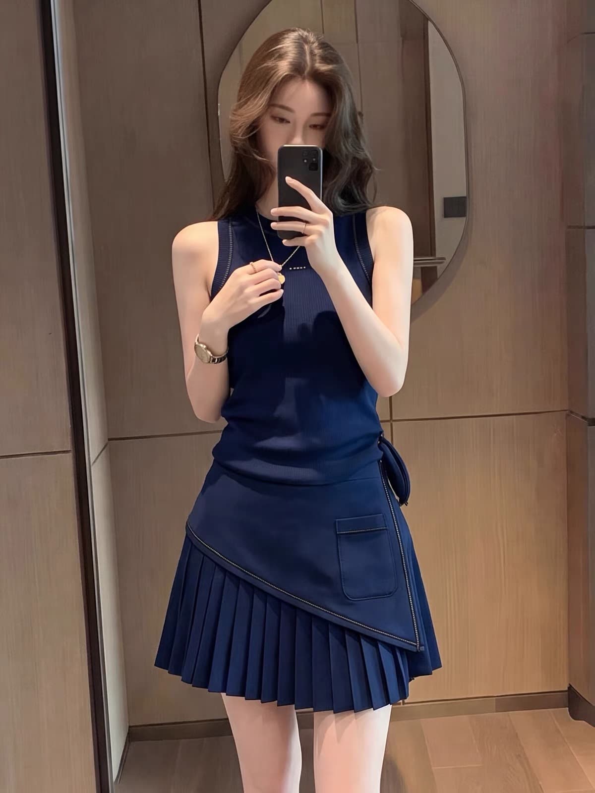 작은 키 아름다운 여성 여름 전체 집합 블루 색상 어깨 불규칙 캐미솔 플리츠 미니 스커트 투피스 슈트 이미지 3