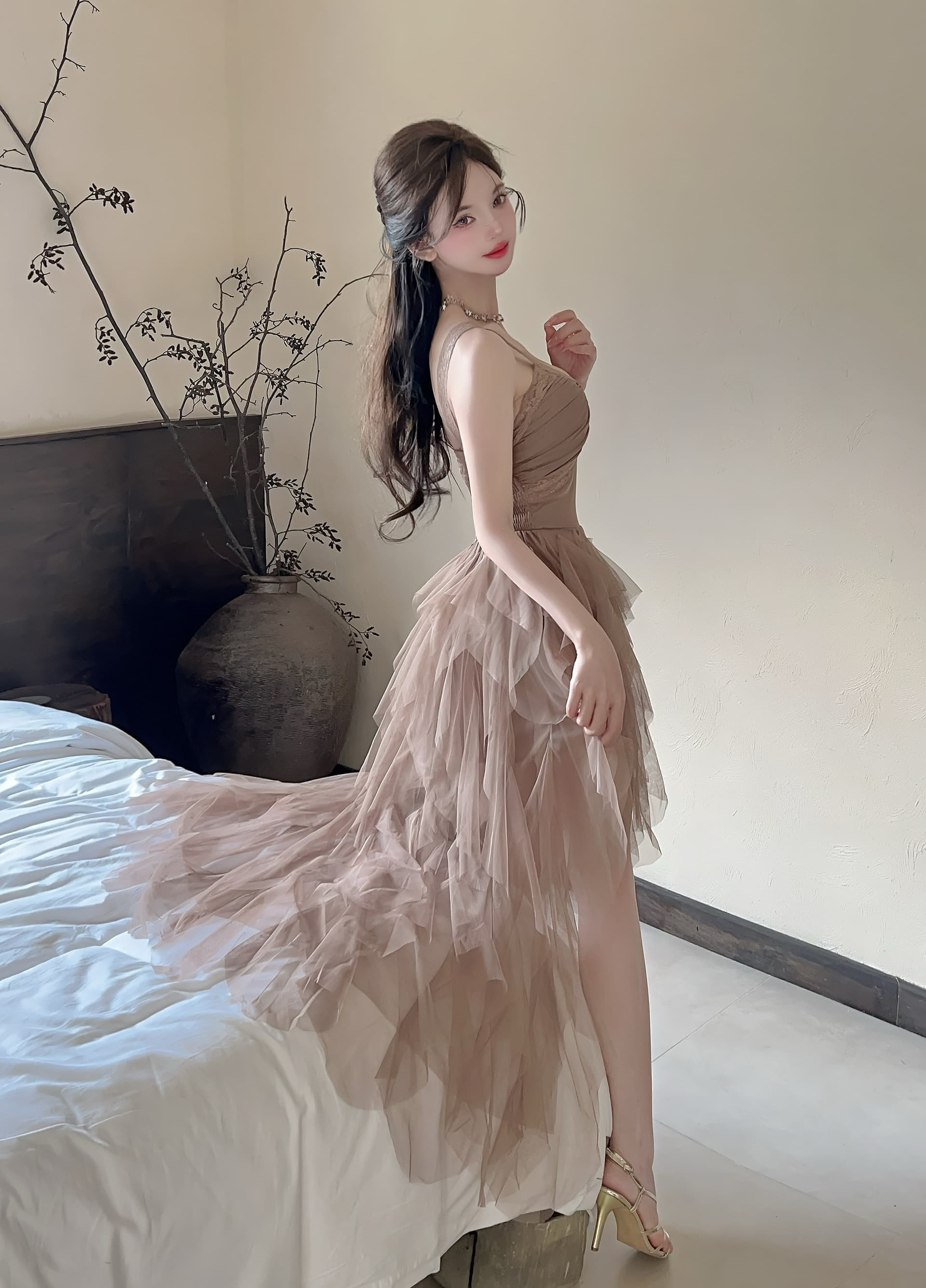실사 생일 예복 프랑스식 고급 센스 빛 럭셔리 퍼프 스커트 섹시함 깊은 V 넥 망사 끌기 꼬리 슬립 드레스 상세 이미지 28