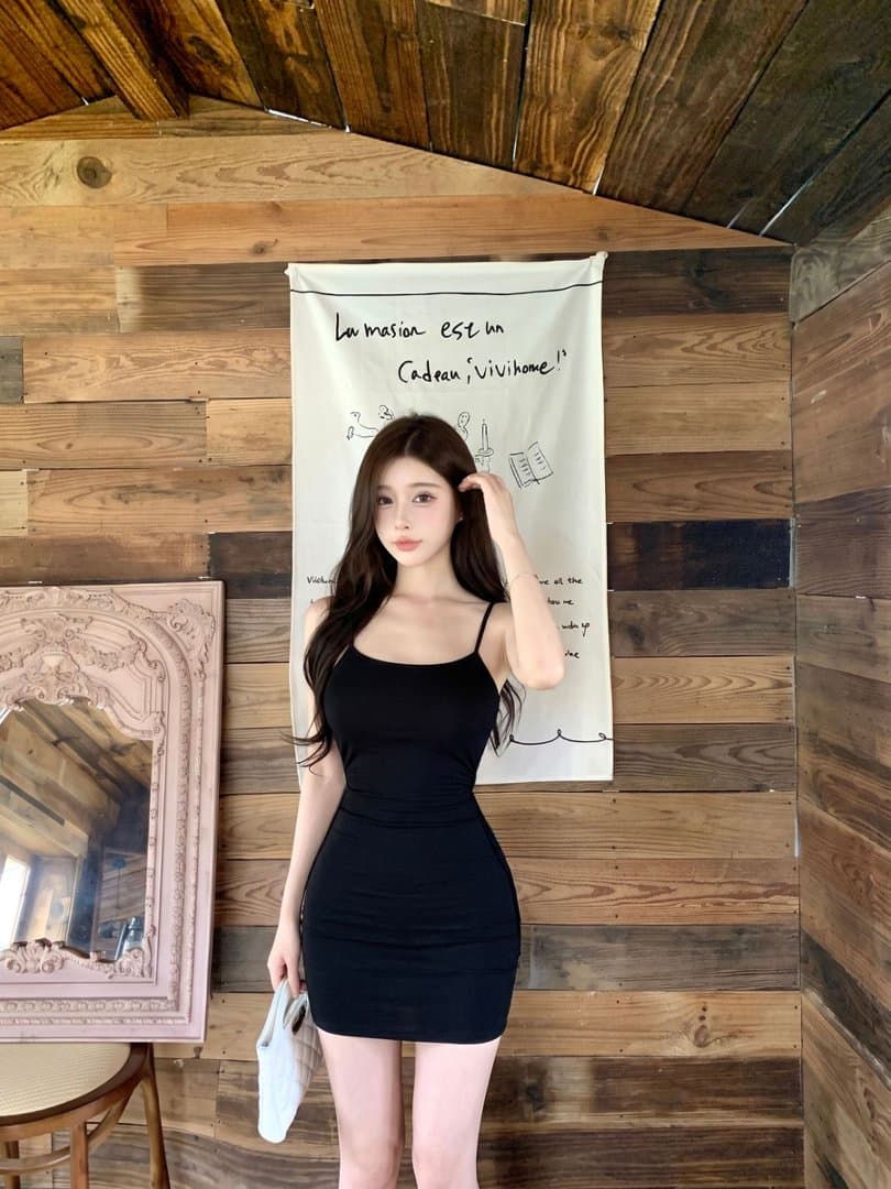 실사 로얄 자매 바람 검정색 백리스 스트랩 행침 목 튜브탑 여성 드레스 여름 허리 수축 슬림해 보이는 타이트 스커트 품격 미니 스커트 상세 이미지 6