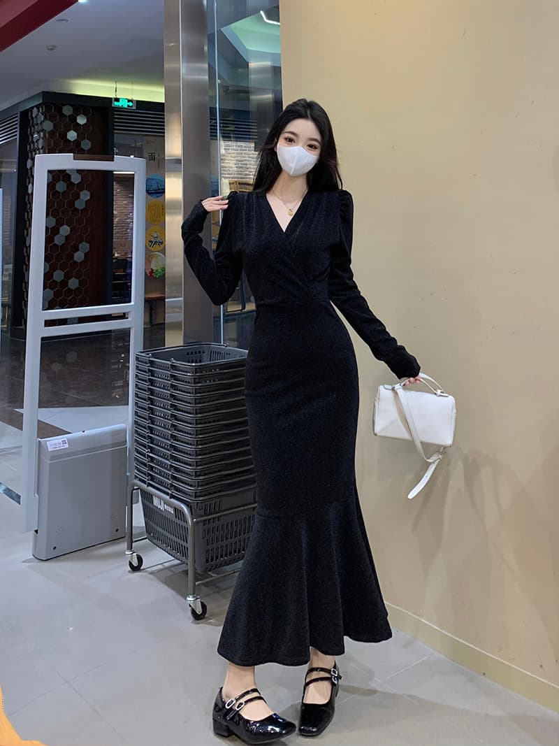 실사 빅 사이즈 새로운 몸매 가꾸기 슬림해 보이는 고급 로얄 자매 검정색 V넥 타이트 스커트 드레스 만나는 롱 스커트 상세 이미지 3